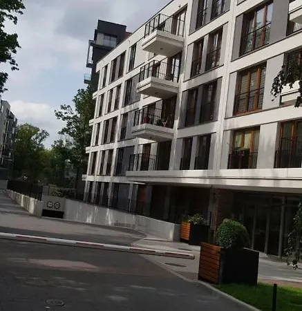 Apartament Free Guarded Parking, New Loft, Air Condition