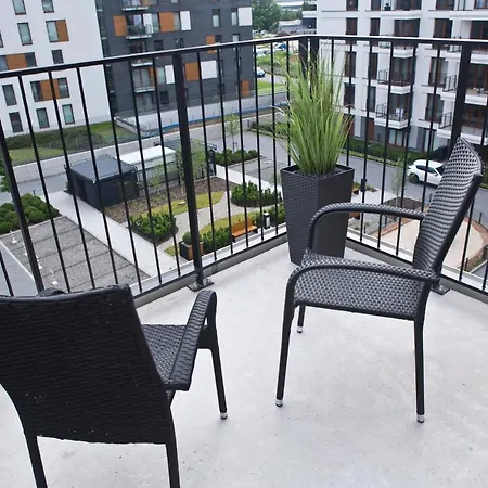 Free Guarded Parking, New Loft, Air Condition *